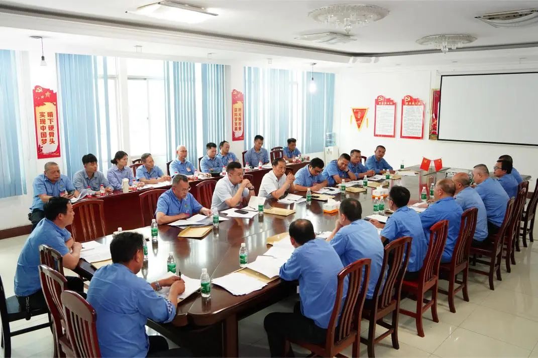 尊龙凯时召开第四届职工代表大会第一次聚会64.jpg