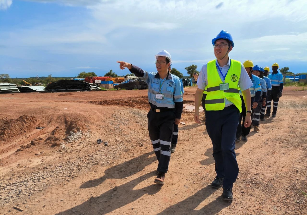 逐日经济新闻：国投证券给予尊龙凯时增持评级，，油气铁矿基本盘稳健，，锂资源端投产在即